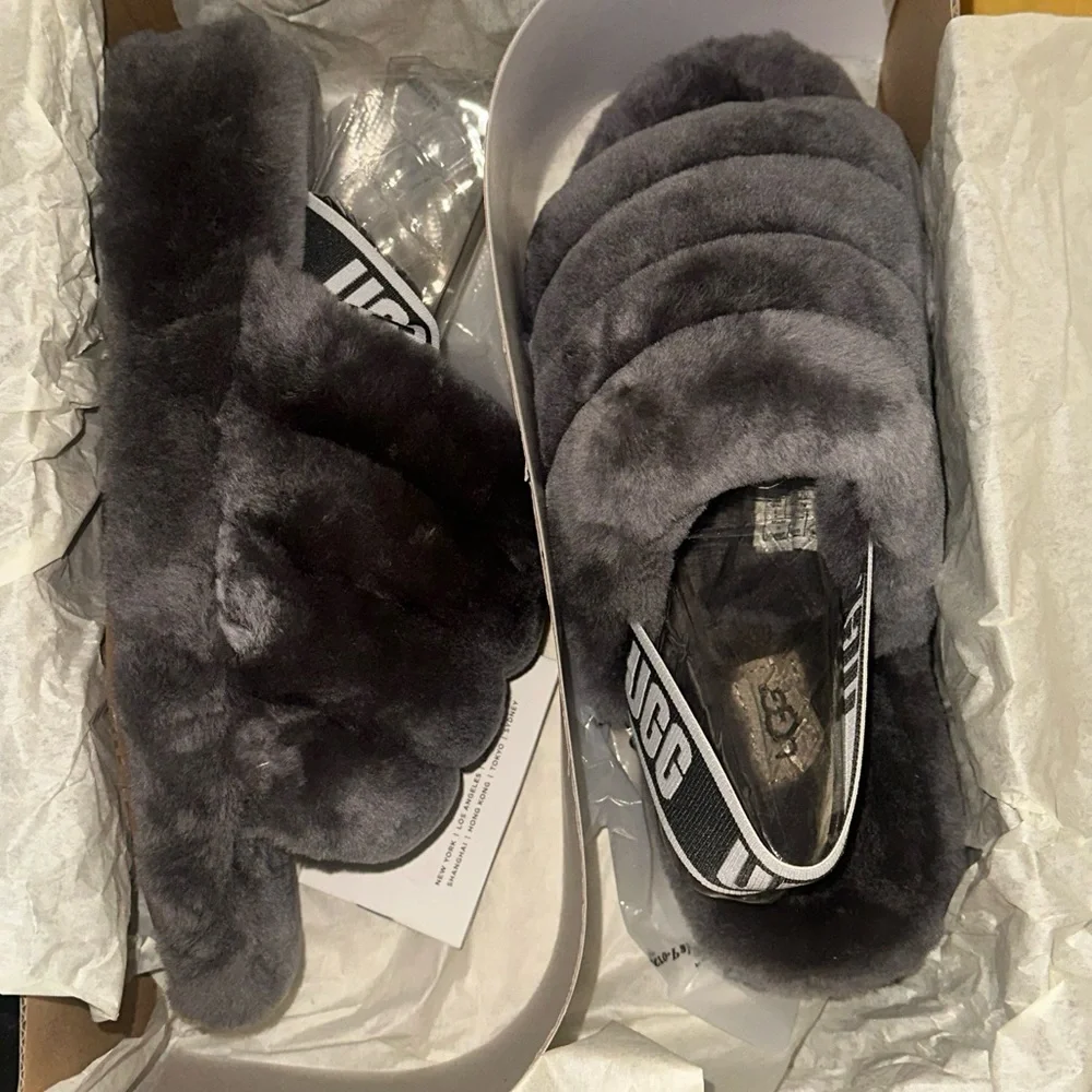 UGG FLUFF YEAH SLIDE | CHARCOAL - Picture 4 of 5